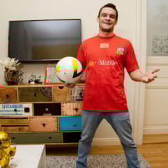 Your Old Football Kit VR Black Hair Porn Video 1